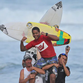 Weslley Dantas denuncia racismo no surfe e agradece apoio de L7NNON para seguir competindo