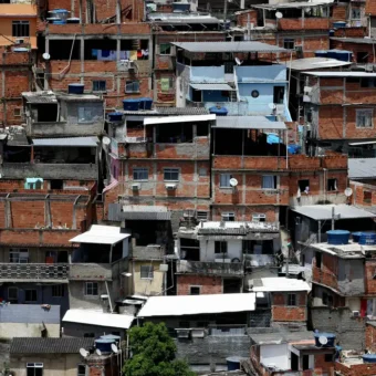Favelas brasileiras movimentam R$ 300 bilhões por ano, segundo Data Favela e CUFA