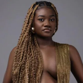 Lorena Raissa, rainha de bateria da Beija-Flor, dá à luz seu primeiro filho; veja as primeiras fotos
