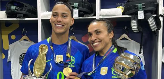 Bola de Ouro 2025: Marta e Amanda Gutierres são indicadas ao prêmio de melhor jogadora