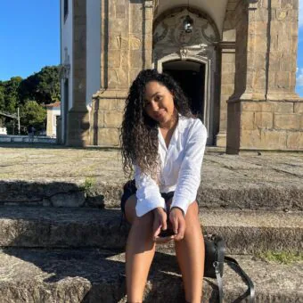 Aluna cotista perde vaga em Medicina por não ser considerada parda
