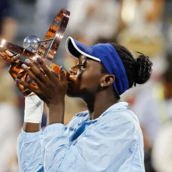 Aos 18 anos Victoria Mboko vence Naomi Osaka e conquista seu 1° WTA Tour
